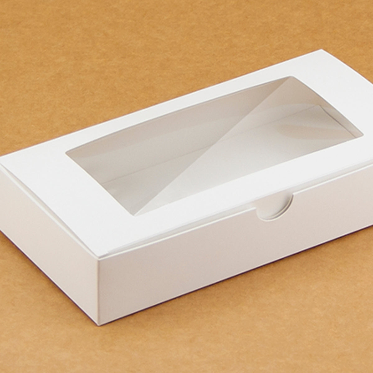 Box "Natural 2" White with a window